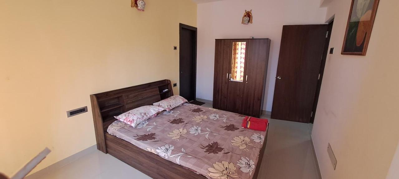 Ranghavi Sands Apartment With Pool - Near Beach And Dabolim Airport Bogmalo Esterno foto