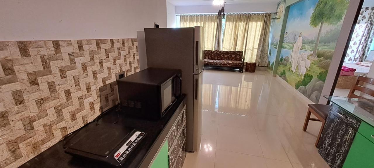 Ranghavi Sands Apartment With Pool - Near Beach And Dabolim Airport Bogmalo Esterno foto